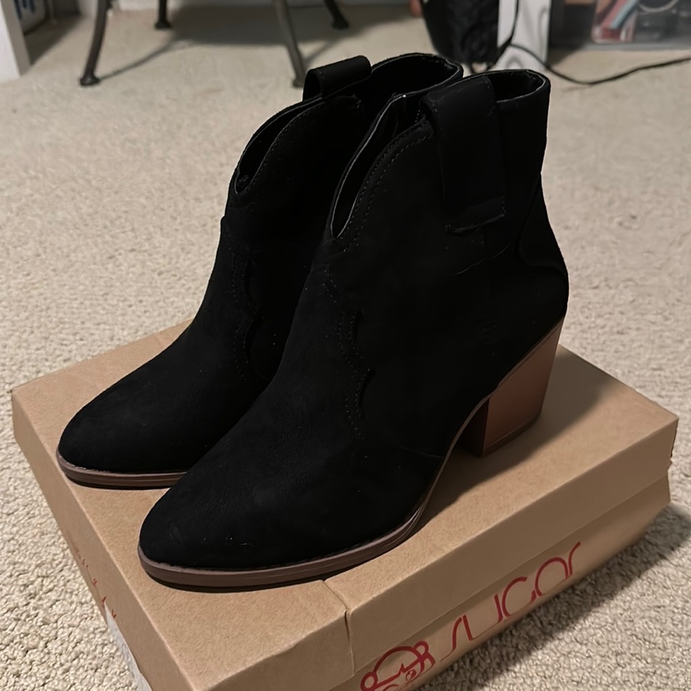Women’s Western Booties